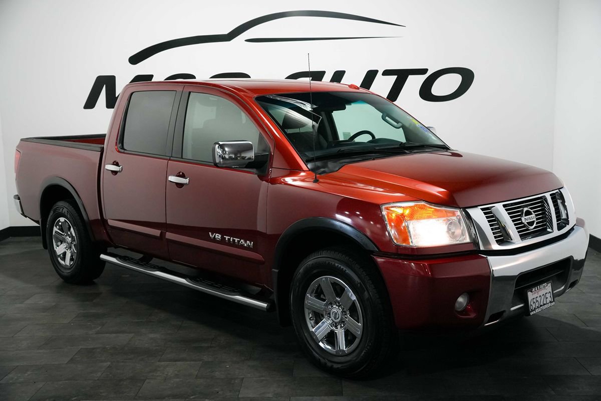 Used 2015 Nissan Titan SV RWD image 6