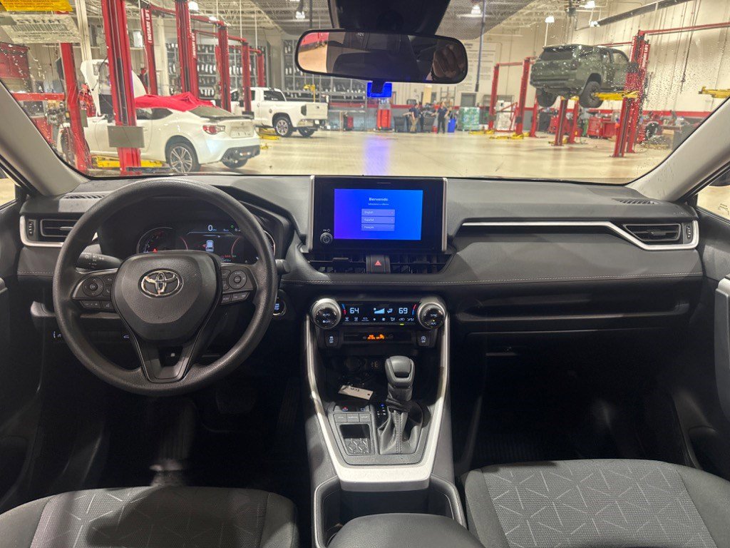 Used 2025 Toyota RAV4 XLE w/ Convenience Package FWD image 6