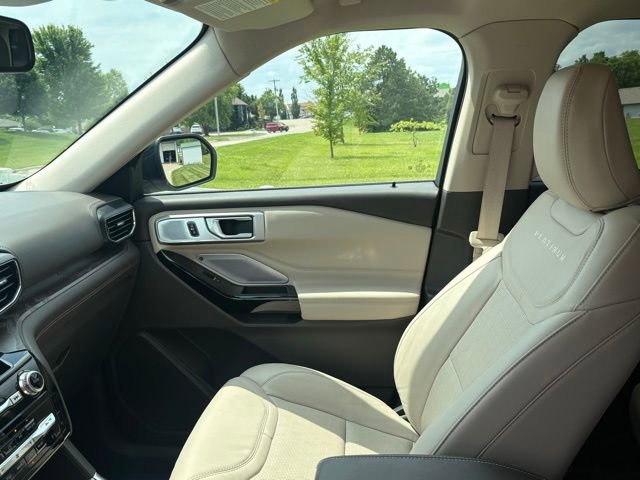 Used 2023 Ford Explorer Platinum w/ Technology Package AWD/4WD image 14