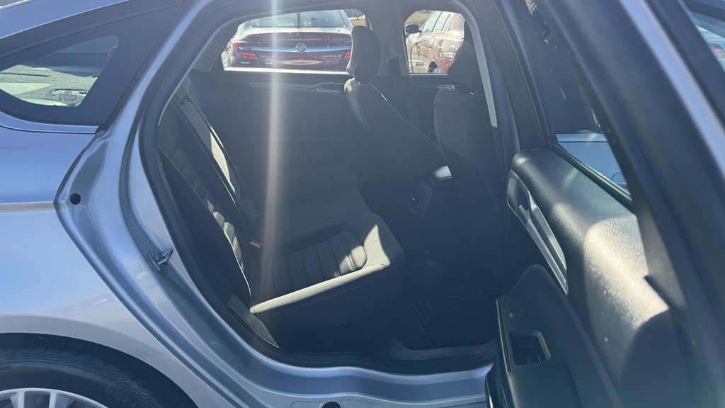 Used 2018 Ford Fusion SE w/ Fusion SE Technology Package image 25
