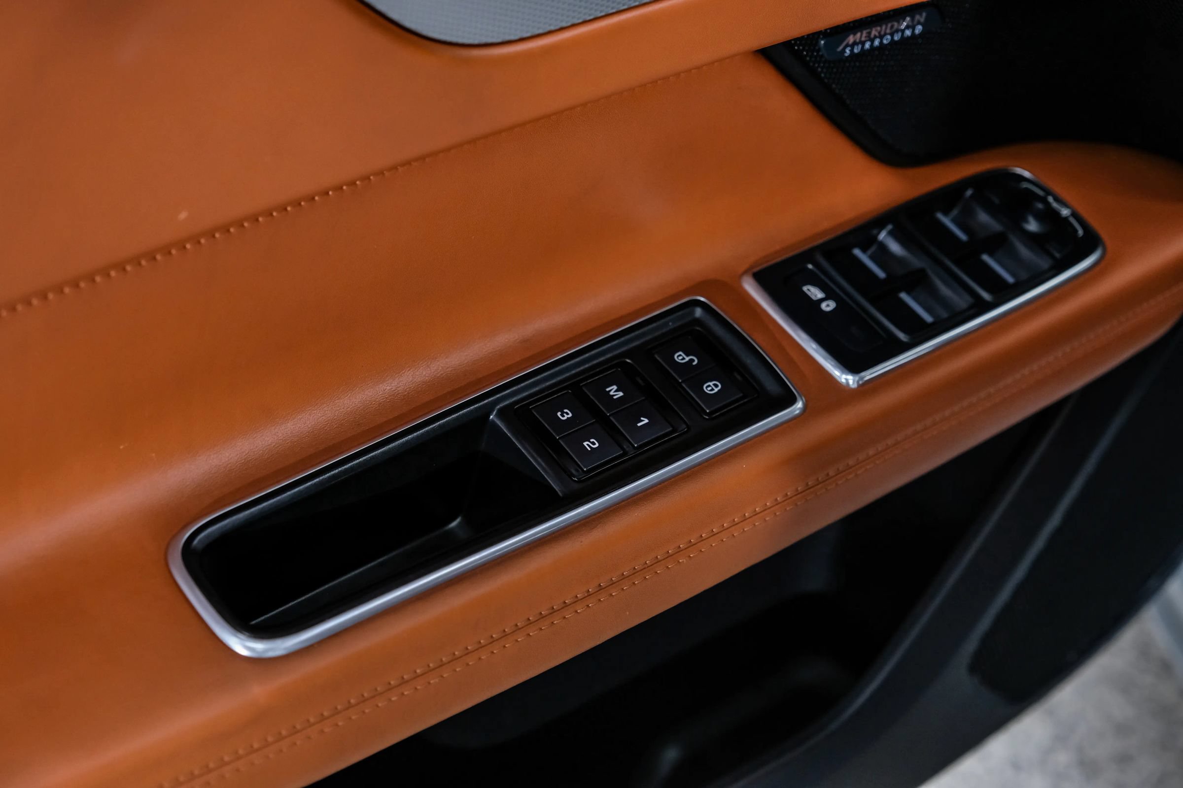 Used 2018 Jaguar XF Portfolio RWD image 54