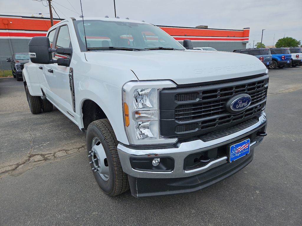 New 2026 Ford F350 XL w/ XL Chrome Package image 2
