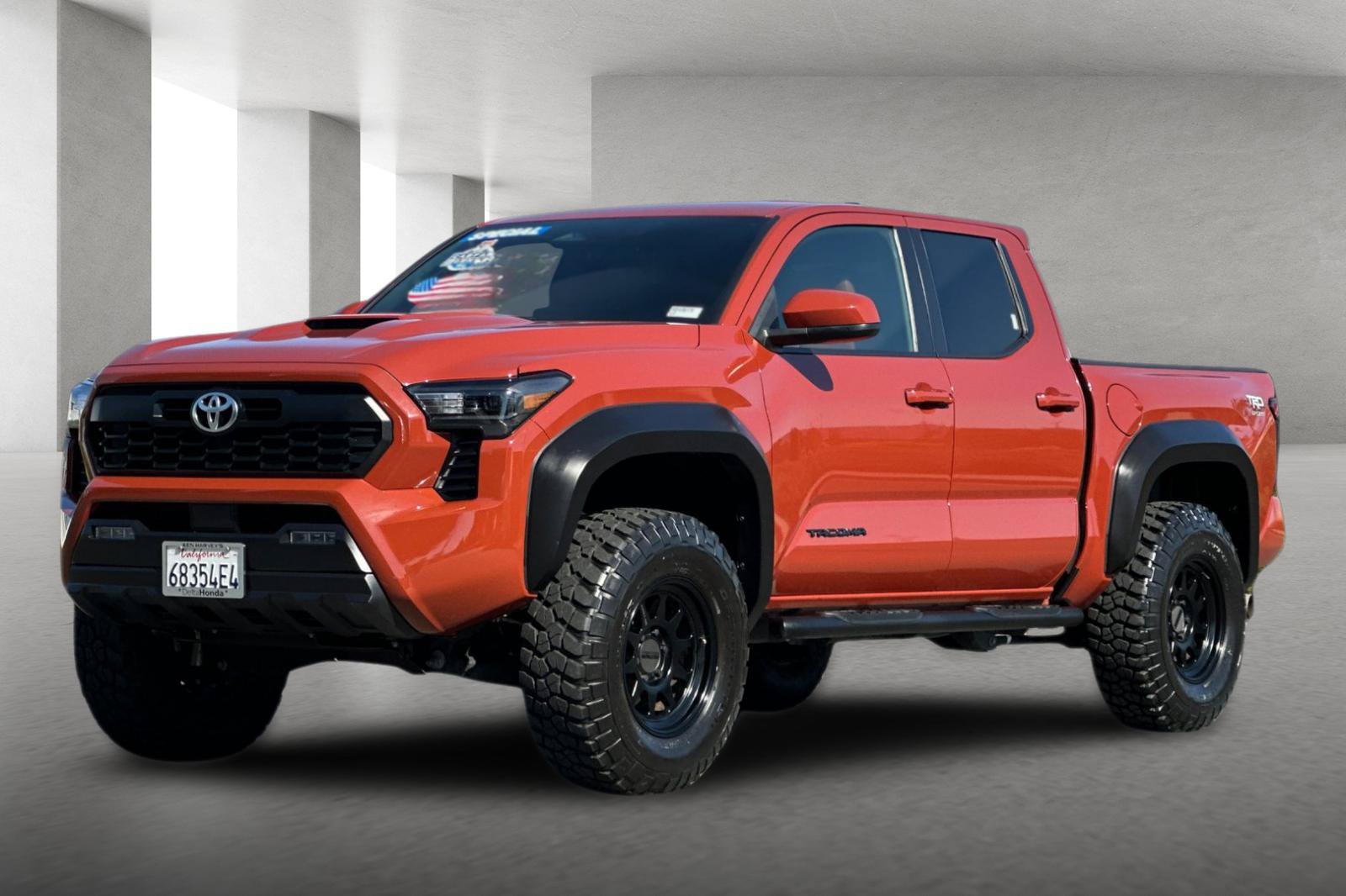 Used 2025 Toyota Tacoma TRD Sport AWD/4WD image 8