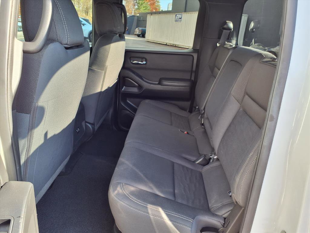 Used 2023 Nissan Frontier SV w/ Midnight Edition Package image 12