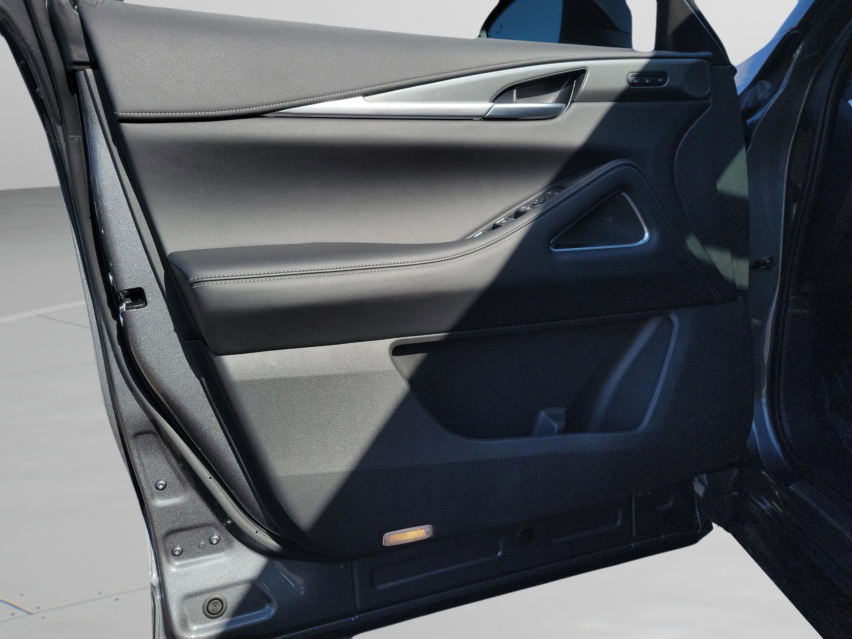 New 2026 INFINITI QX60 Luxe w/ Family Package image 28