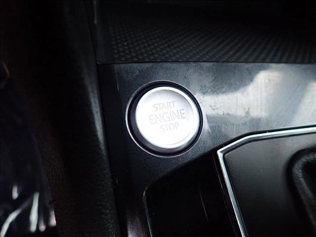 Used 2019 Volkswagen Tiguan SEL Premium image 22