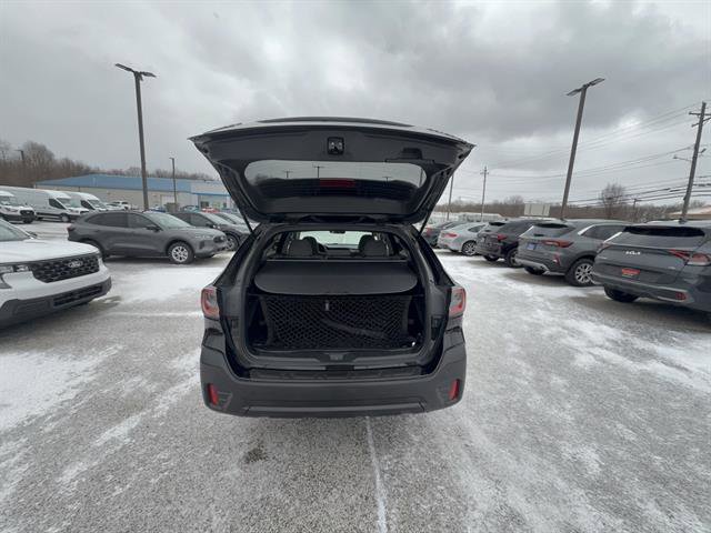 Used 2022 Subaru Outback Premium AWD/4WD image 5