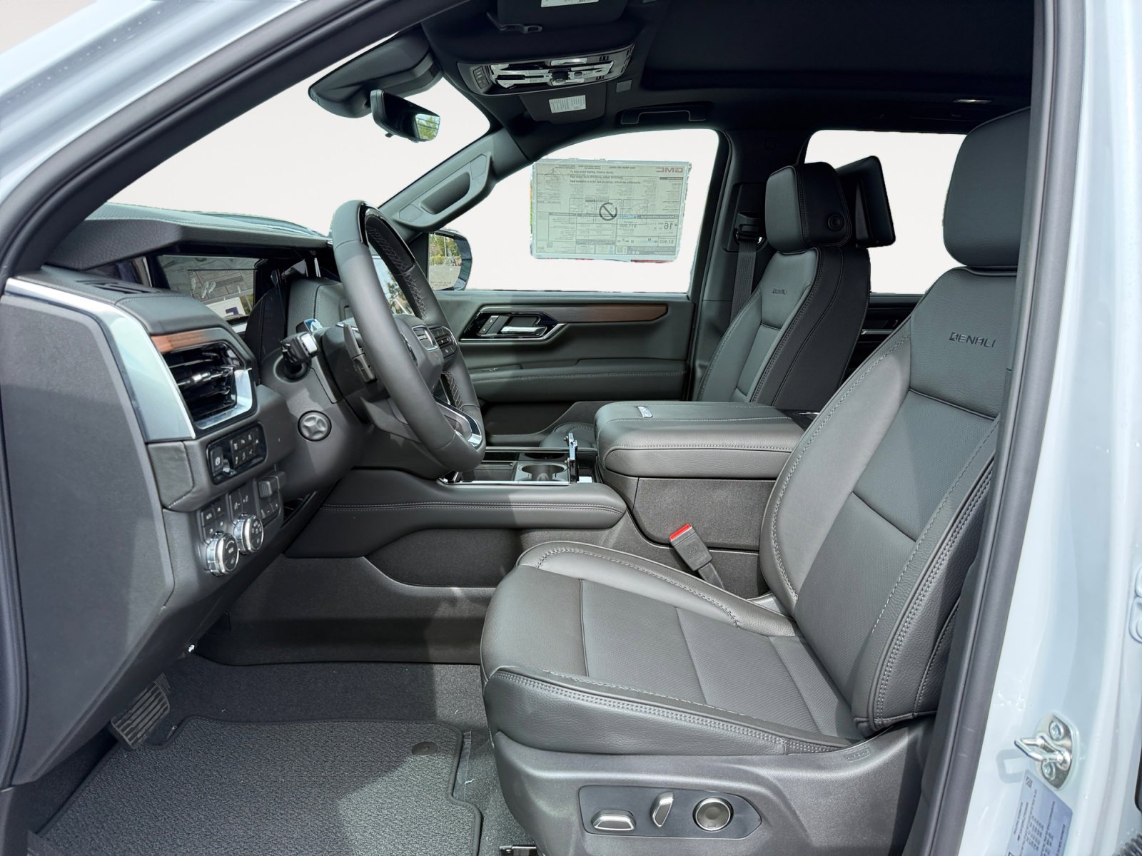 New 2026 GMC Yukon Denali image 10