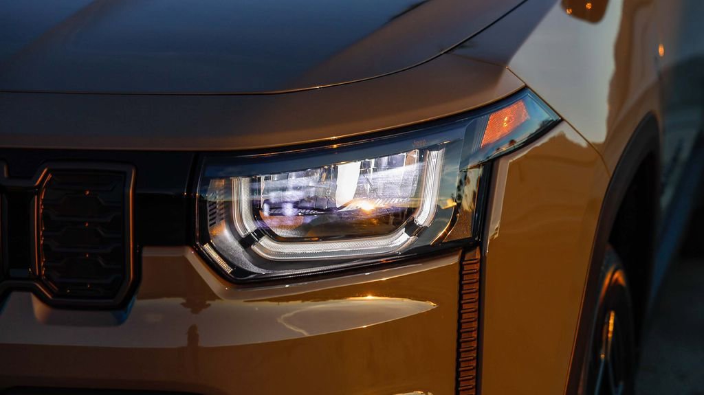 New 2026 Jeep Cherokee Laredo image 5