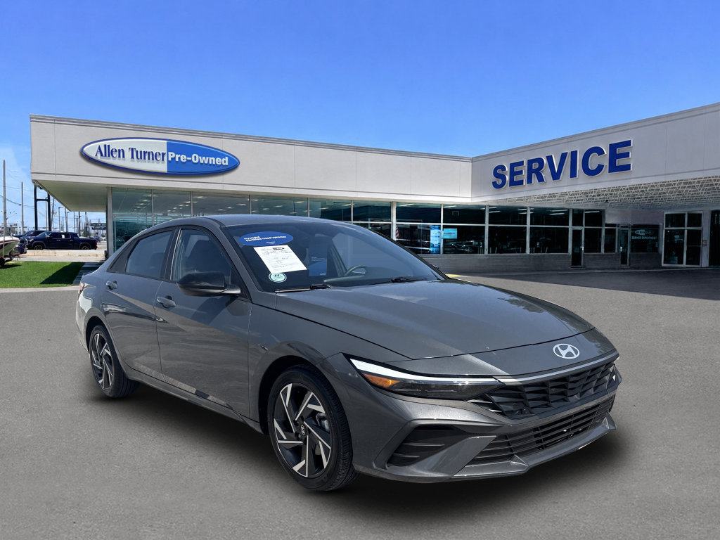 Certified 2025 Hyundai Elantra Sport FWD image 2