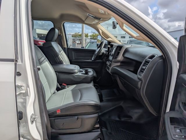 Used 2020 RAM 4500 Tradesman w/ Chrome Appearance Group RWD image 18