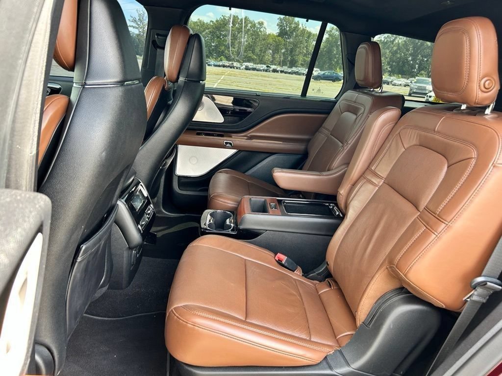 Used 2020 Lincoln Aviator Reserve w/ Equipment Group 201A AWD/4WD image 11
