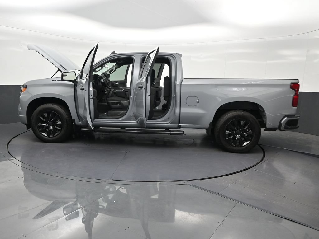 Used 2025 Chevrolet Silverado 1500 Custom RWD image 33