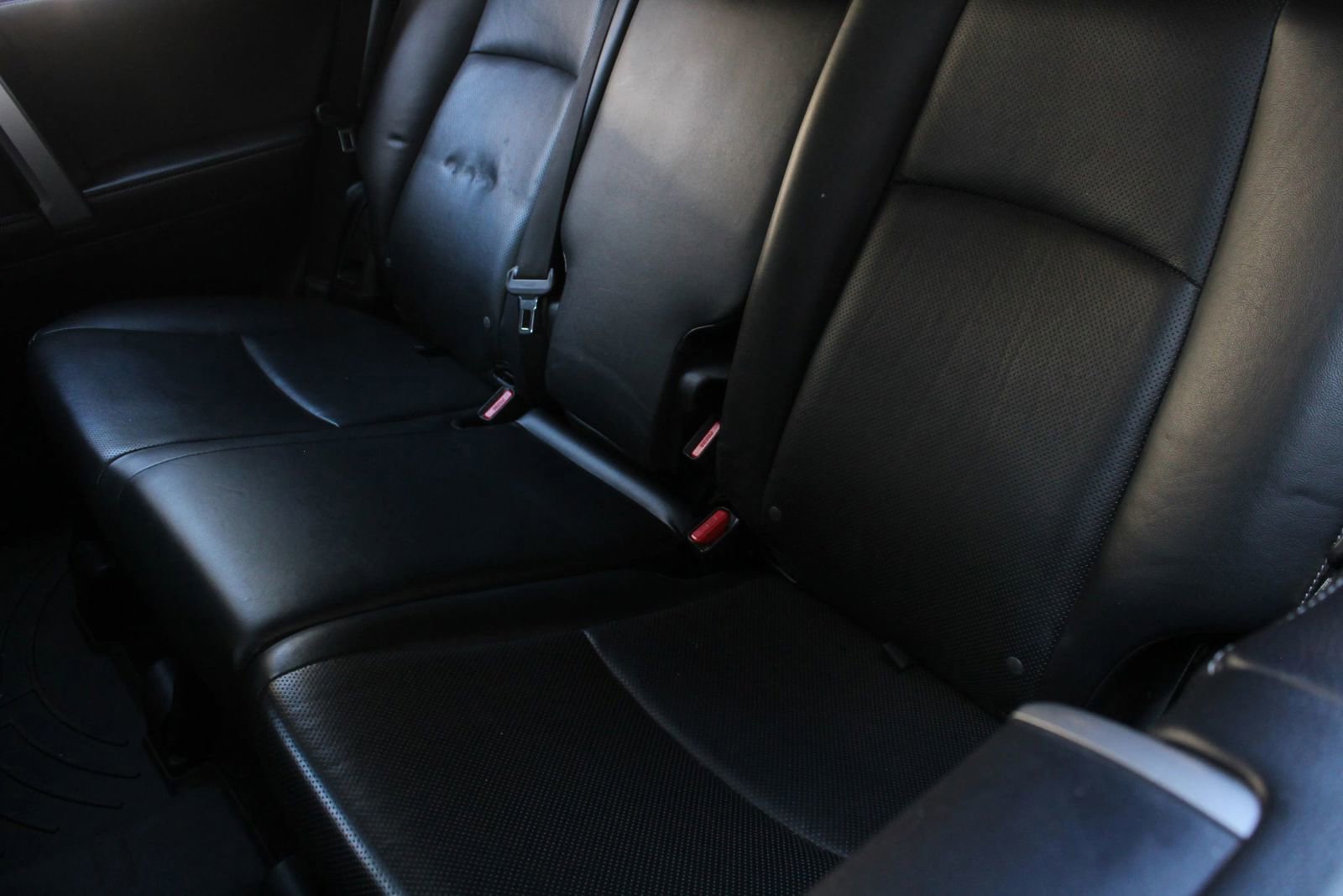 Used 2018 Toyota 4Runner Limited AWD/4WD image 17