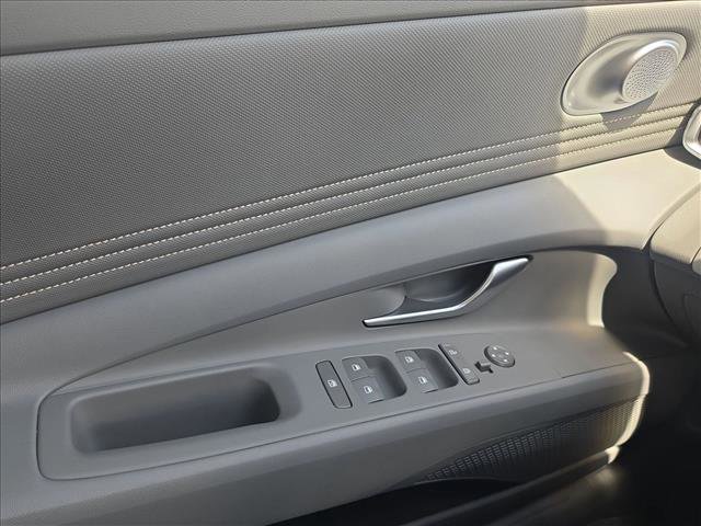 Used 2026 Hyundai Elantra SEL Sport Premium FWD image 25