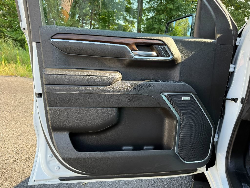 Used 2023 GMC Sierra 1500 SLT w/ SLT Premium Package image 24