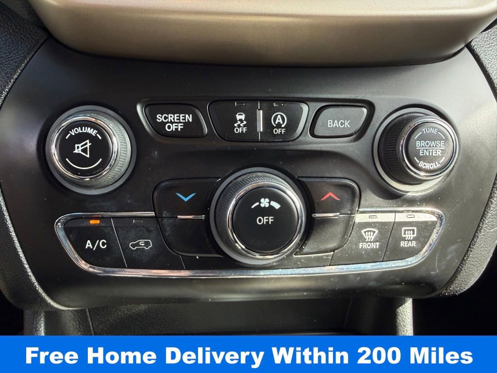 Used 2016 Jeep Cherokee Latitude image 23