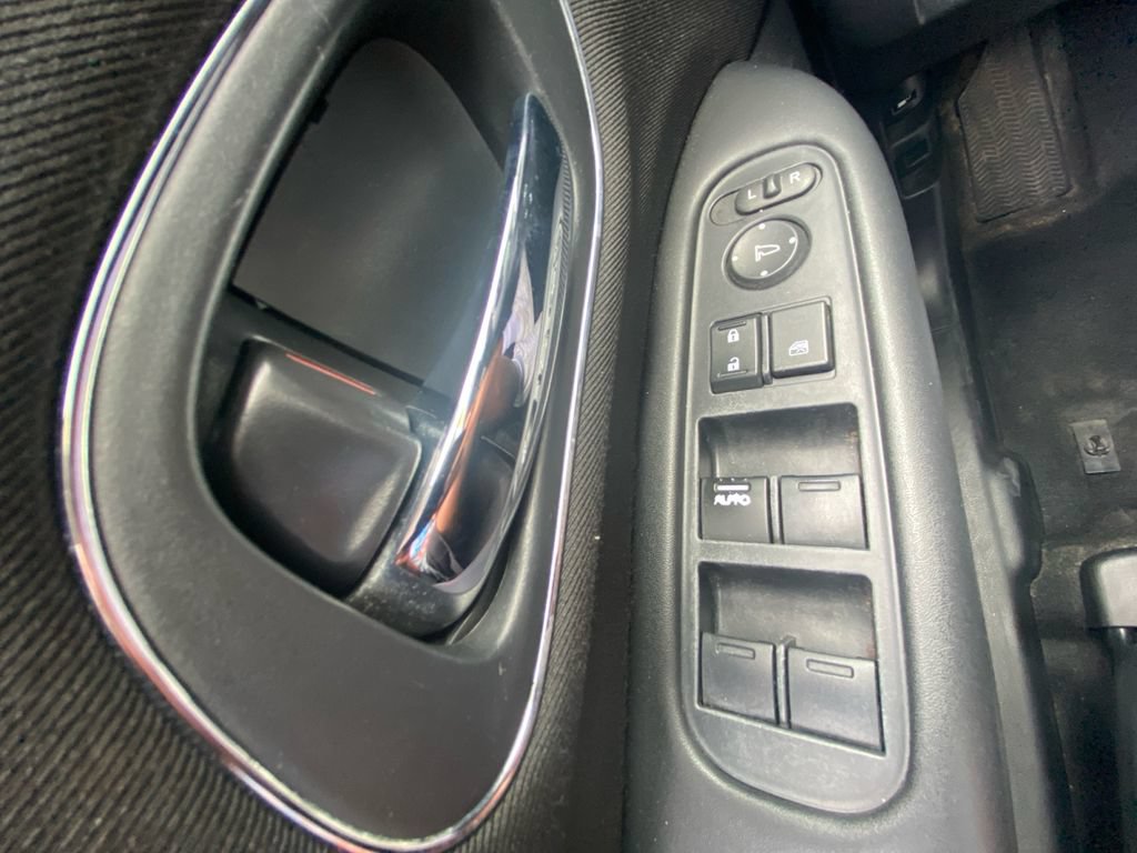 Used 2018 Honda HR-V EX image 17