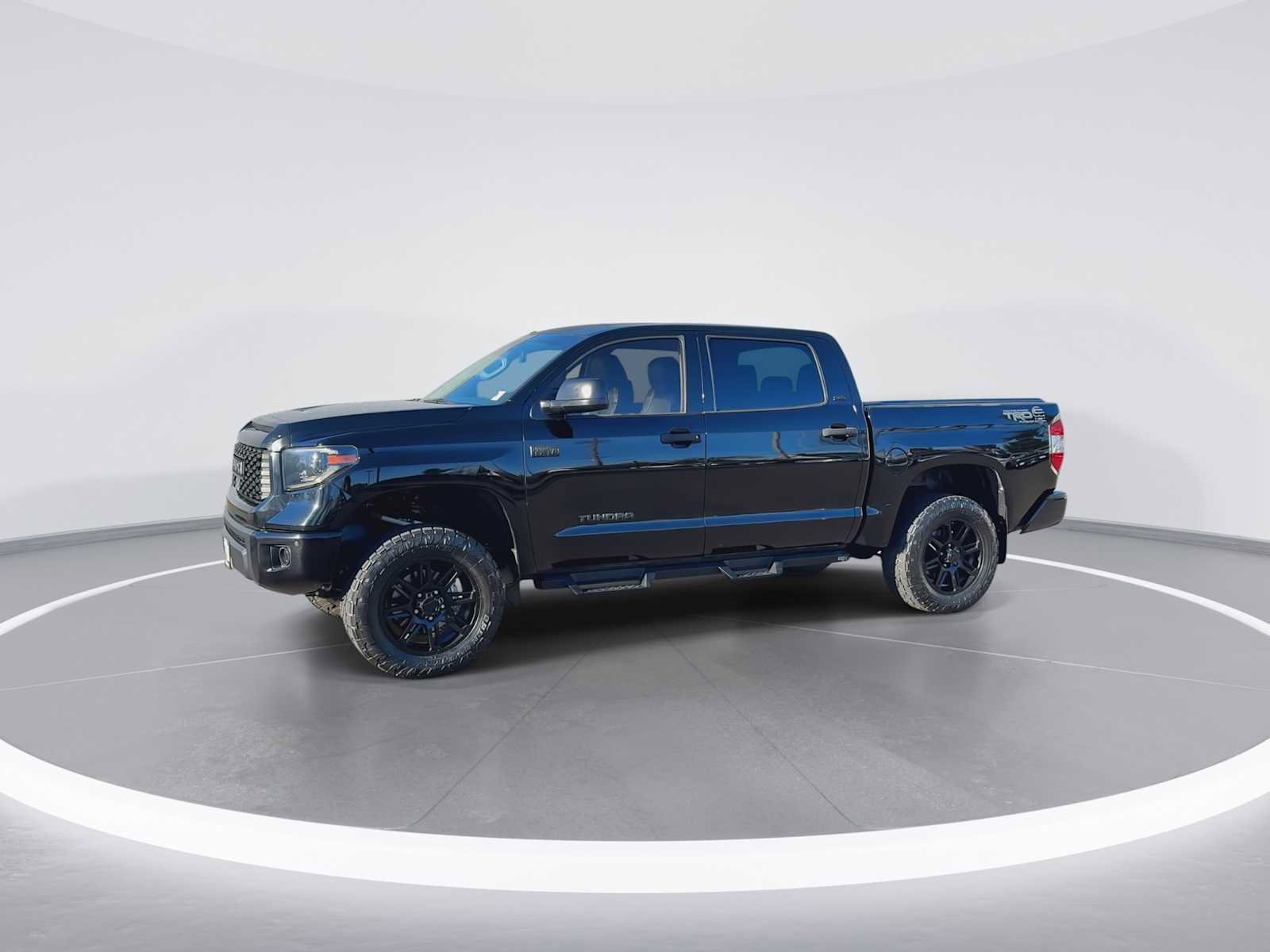 Certified 2017 Toyota Tundra SR5 image 4