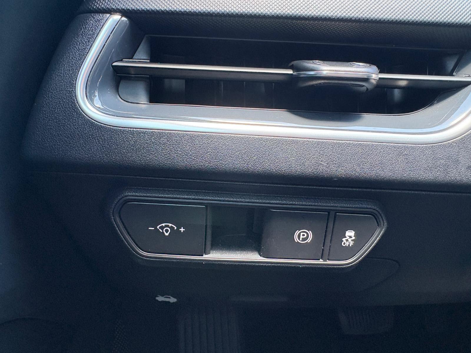 Used 2025 Kia K4 EX FWD image 33