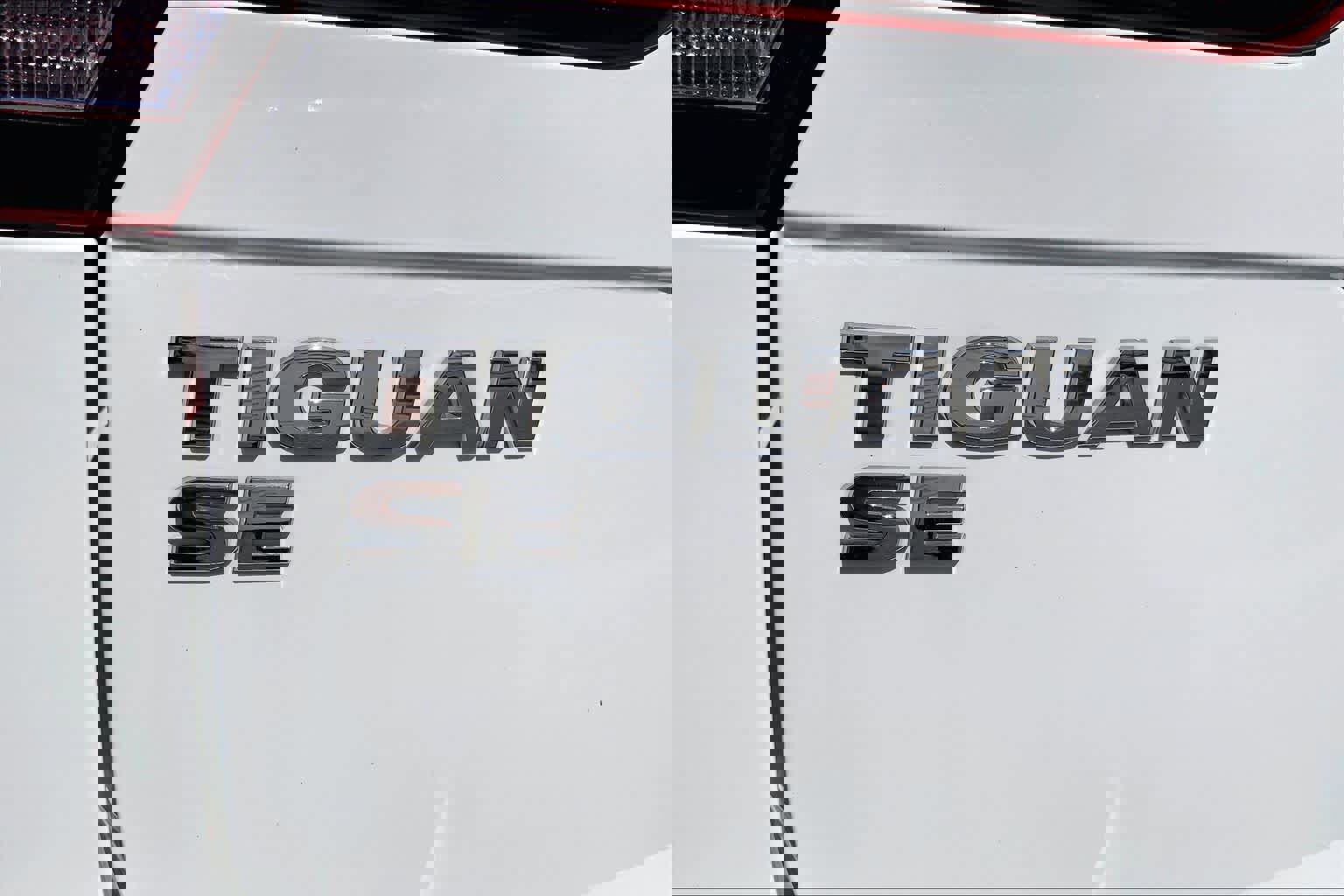 Used 2020 Volkswagen Tiguan SE R-Line image 10