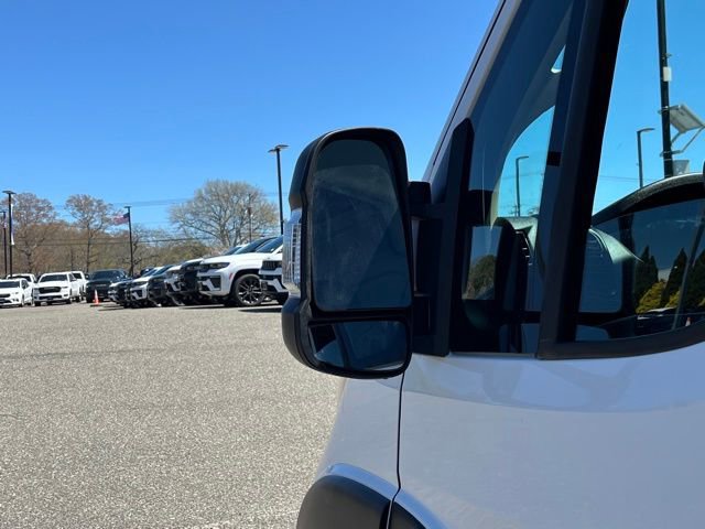 Used 2025 RAM ProMaster 2500 w/ Convenience Group FWD image 13