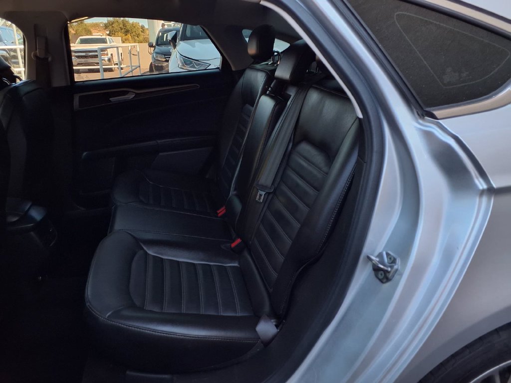 Used 2013 Ford Fusion SE FWD image 21
