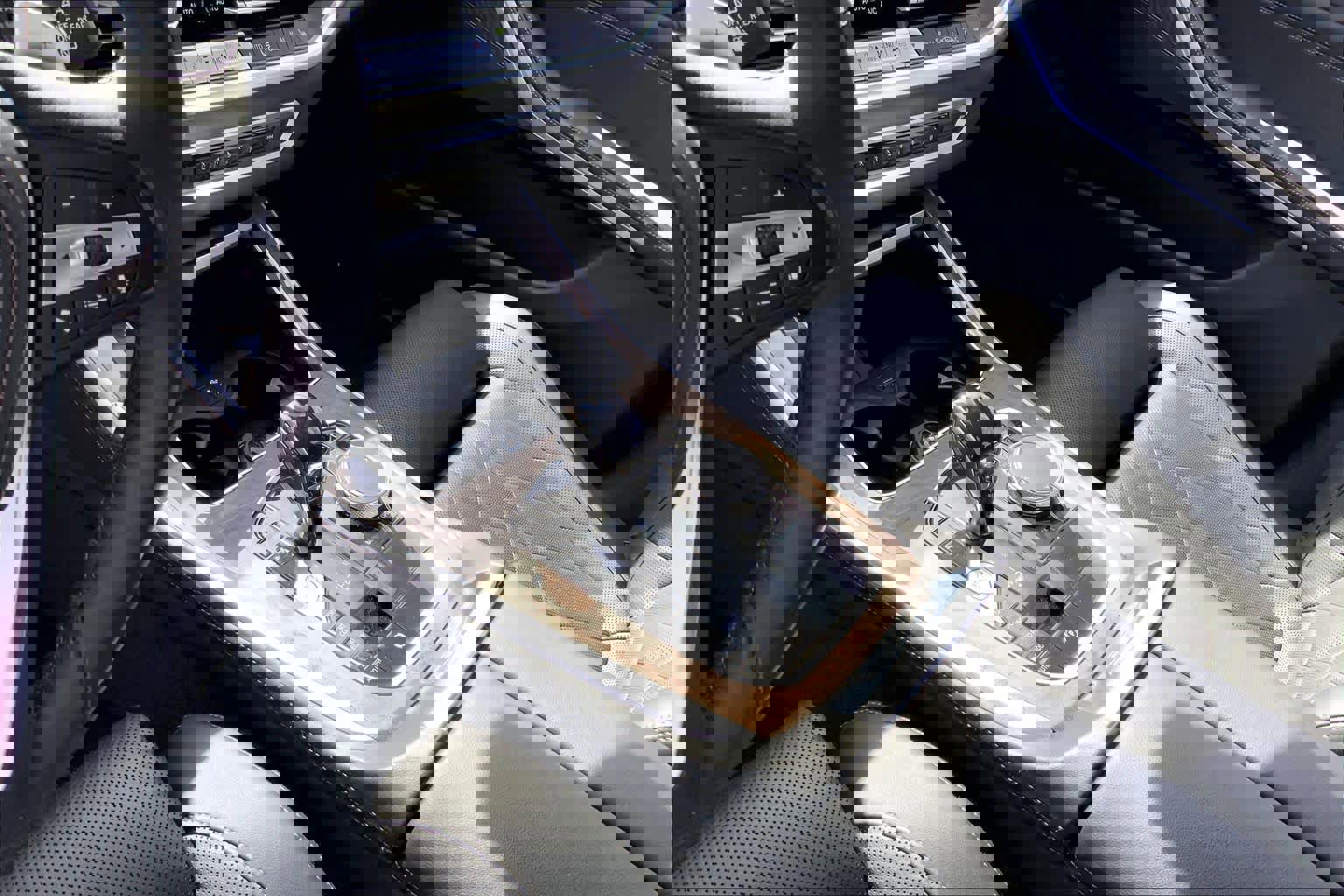 Used 2023 BMW X5 xDrive40i w/ Premium Package image 15