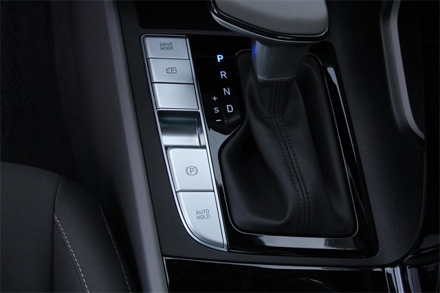 Certified 2025 Hyundai Elantra SEL image 19