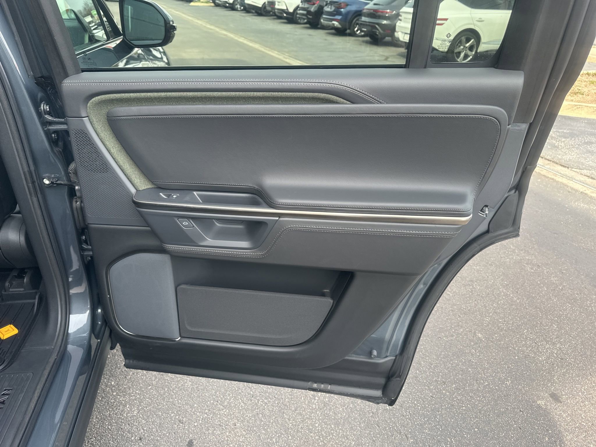 Used 2025 Rivian R1S Adventure image 13