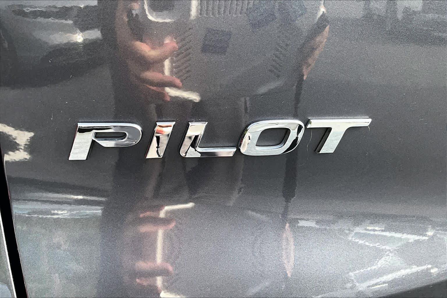 Used 2020 Honda Pilot Touring image 31