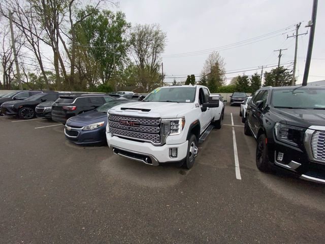 Used 2021 GMC Sierra 3500 Denali w/ Denali Ultimate Package AWD/4WD image 12
