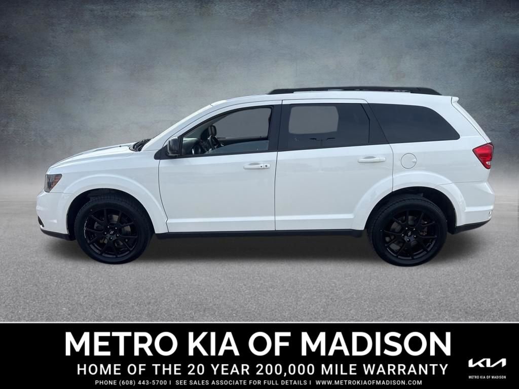 Used 2019 Dodge Journey SE w/ Blacktop Package image 3
