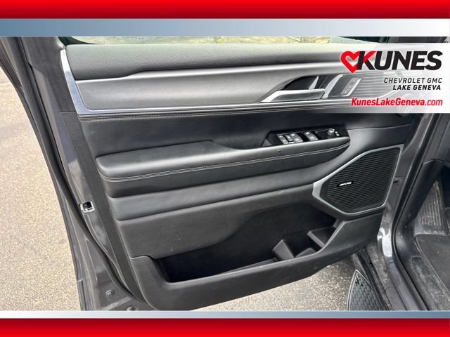 Used 2024 Jeep Wagoneer Series II AWD/4WD image 13