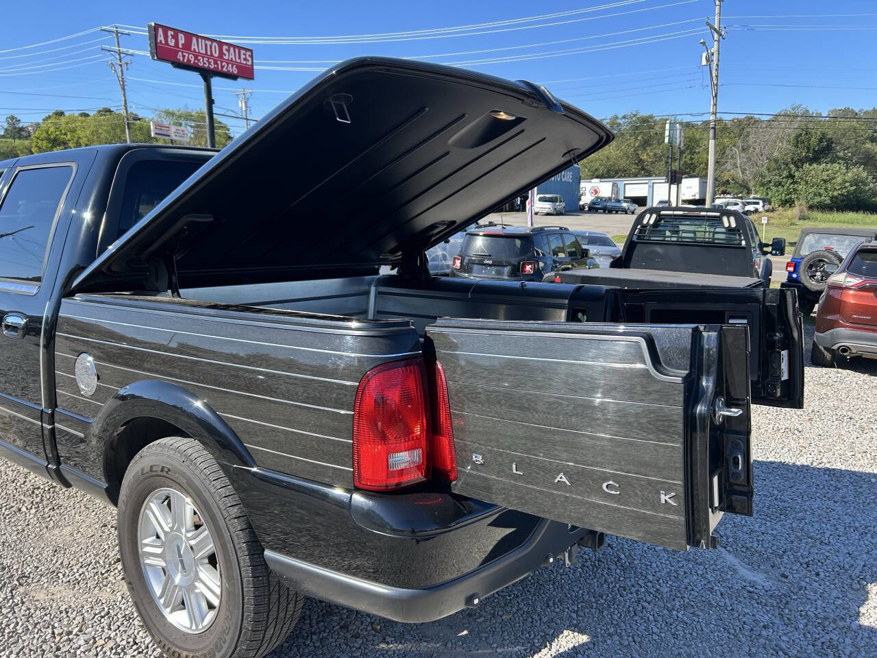 Used 2002 Lincoln Blackwood image 18