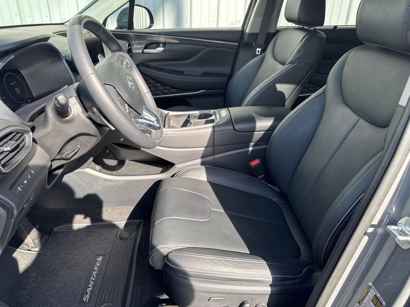 Used 2023 Hyundai Santa Fe Limited AWD/4WD image 16