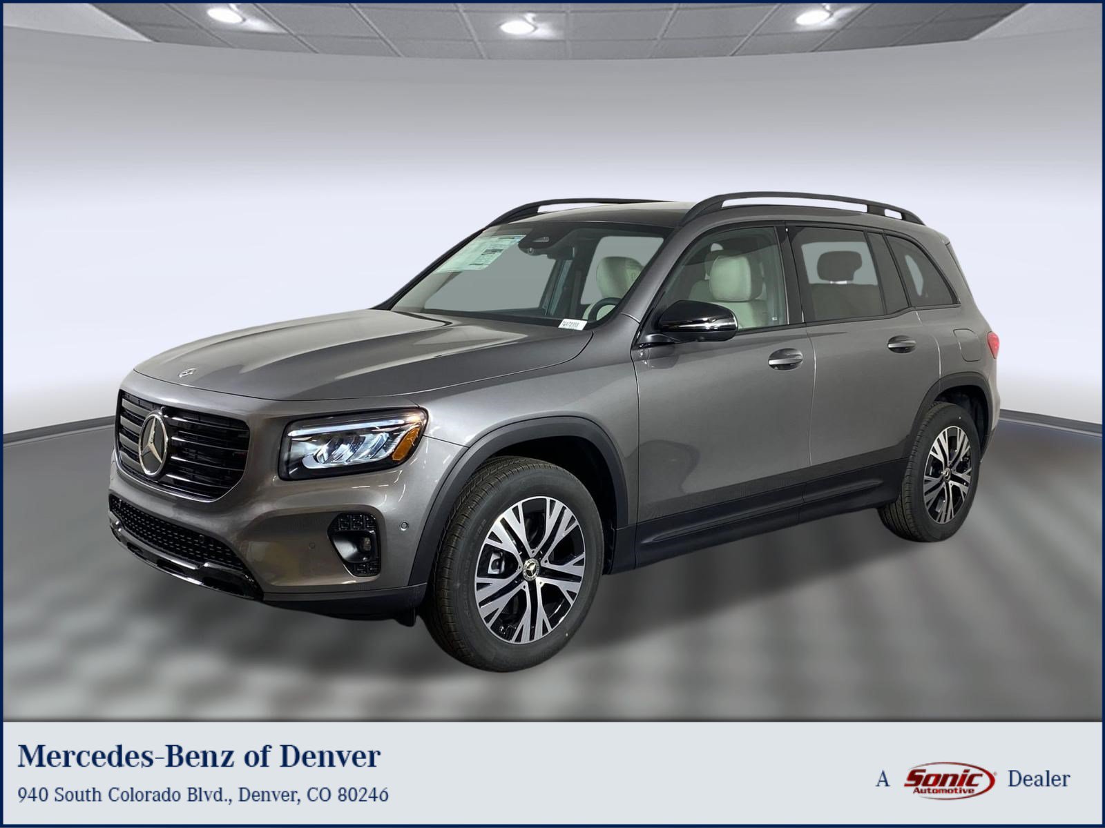 Used 2026 Mercedes-Benz GLB 250 4MATIC image 1