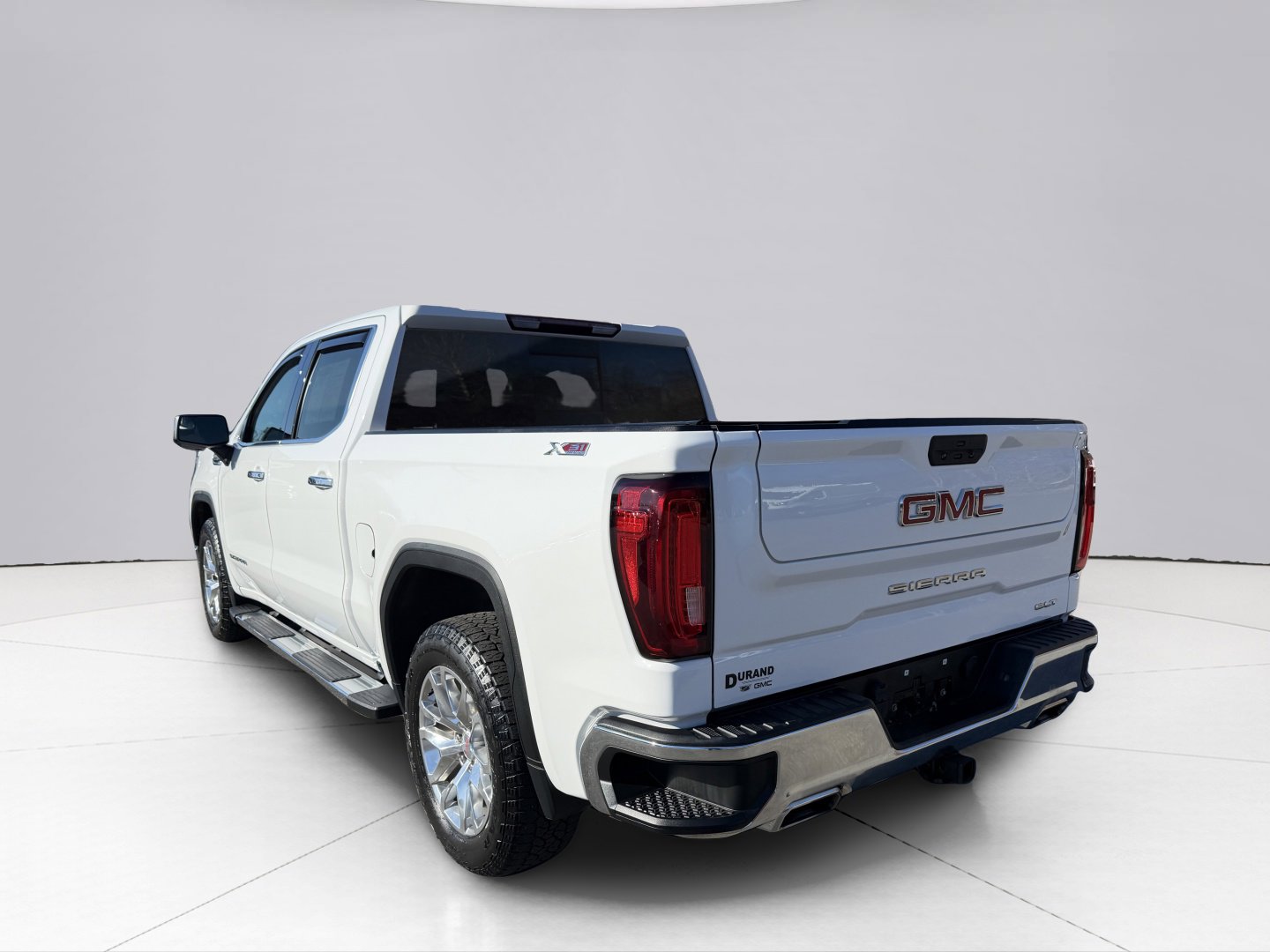 Used 2021 GMC Sierra 1500 SLT w/ SLT Premium Package image 9