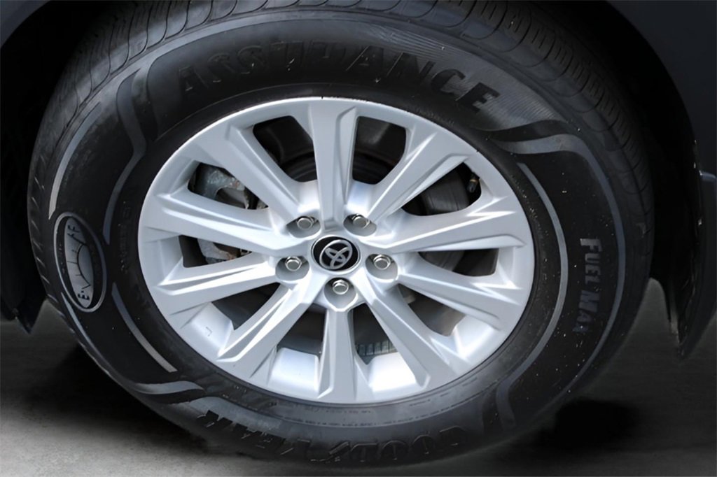 Certified 2024 Toyota Grand Highlander XLE image 27