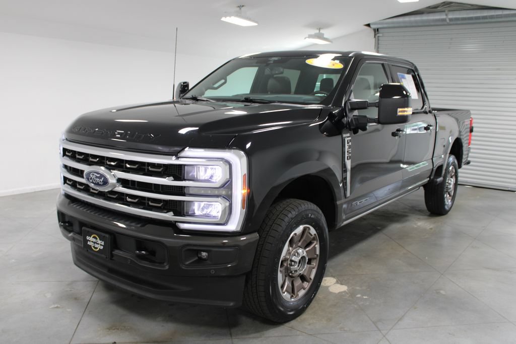Used 2025 Ford F350 King Ranch w/ FX4 Off-Road Package AWD/4WD image 4