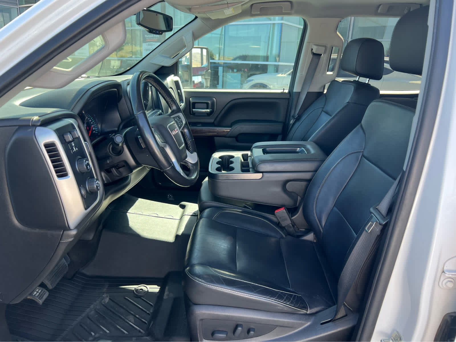 Used 2018 GMC Sierra 2500 SLT w/ Duramax Plus Package AWD/4WD image 26