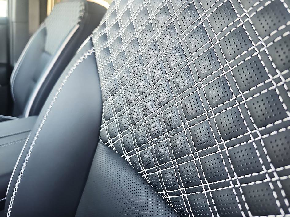 Used 2025 GMC Acadia Denali w/ Super Cruise Package image 16