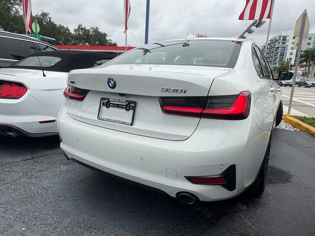 Used 2022 BMW 330i xDrive Sedan w/ Driving Assistance Package image 4