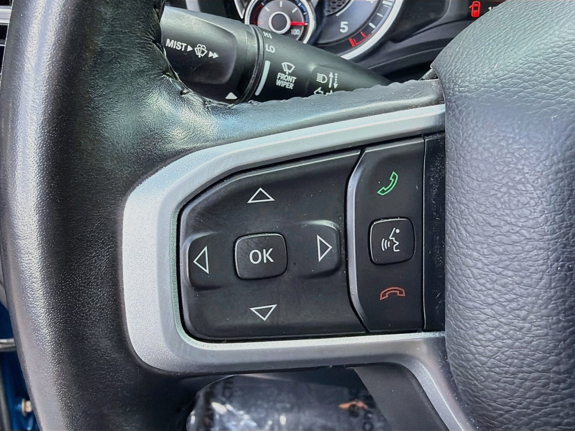 Used 2021 RAM 1500 4x4 Crew Cab image 35