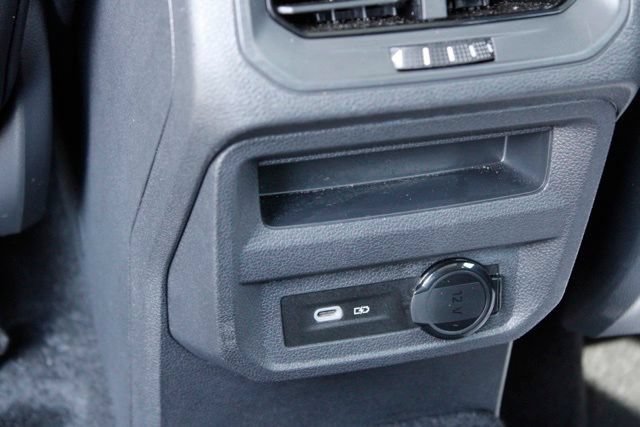 Used 2024 Volkswagen Tiguan SE w/ Panoramic Sunroof Package AWD/4WD image 18