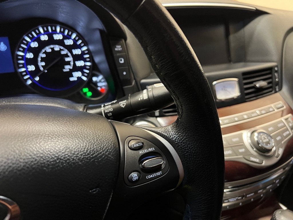 Used 2018 INFINITI Q70 L 3.7 RWD image 42