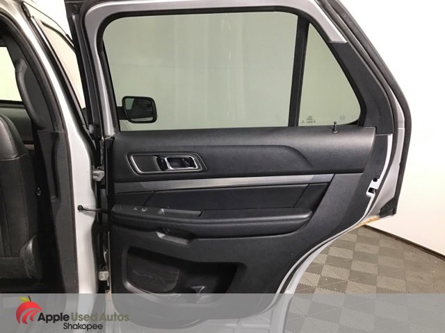 Used 2018 Ford Explorer XLT w/ Equipment Group 202A image 22