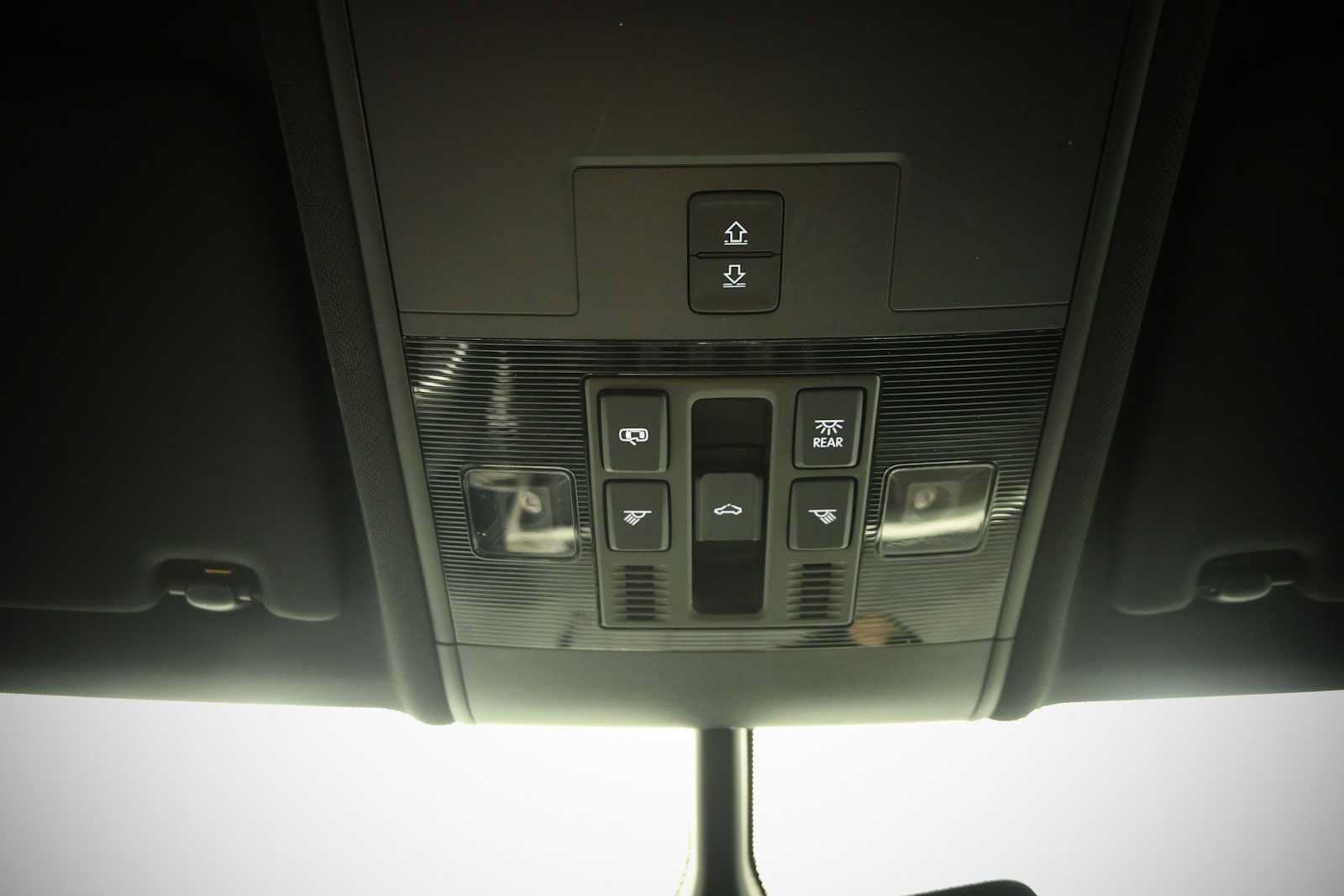 Used 2023 Volkswagen Atlas Cross Sport SE w/ Panoramic Sunroof Package AWD/4WD image 19