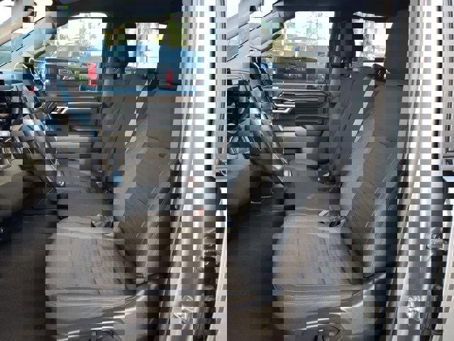 Used 2025 Chevrolet Silverado 1500 LT image 23