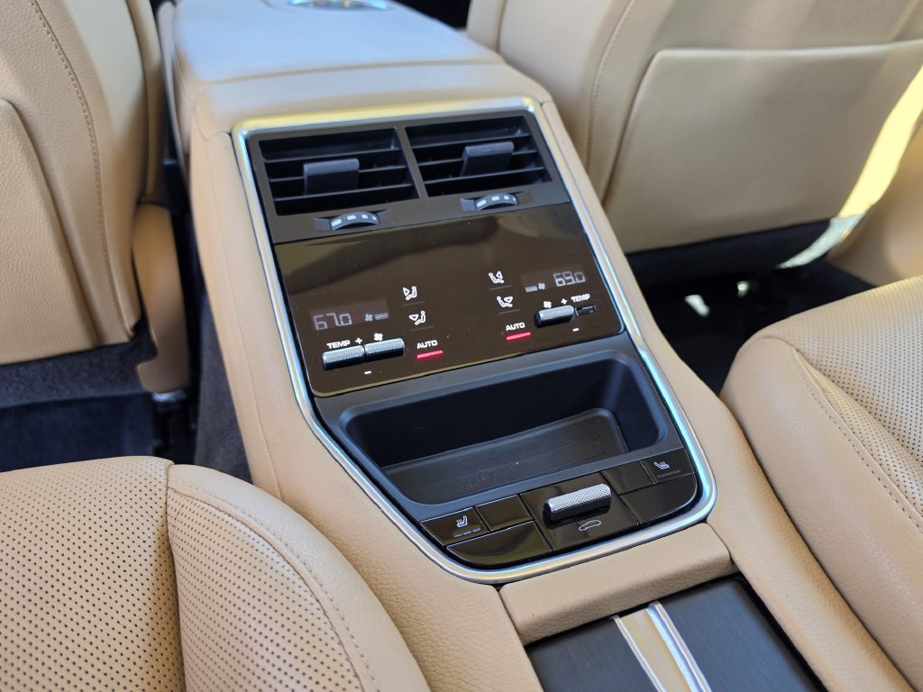 Certified 2023 Porsche Panamera Platinum Edition RWD image 18